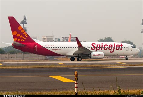 VT SZA Boeing 737 8GJ SpiceJet Girish B JetPhotos