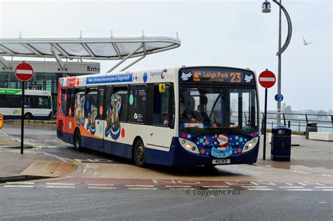 Dcd Portsmouth Santa Bus Gunwharf Interchange Dec Flickr