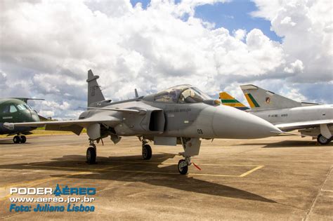 IMAGENS No aniversário da Base Aérea de Anápolis e do 1º GDA caça F