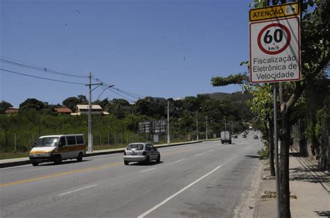 Excesso De Velocidade E Estacionamento Irregular Entre As Maiores