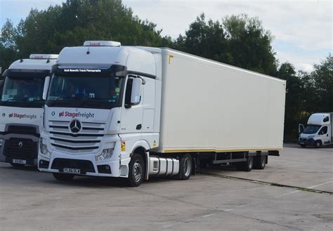 Stagefreight Yl Olw At Lymm Truckstop Interested In Buyi Flickr