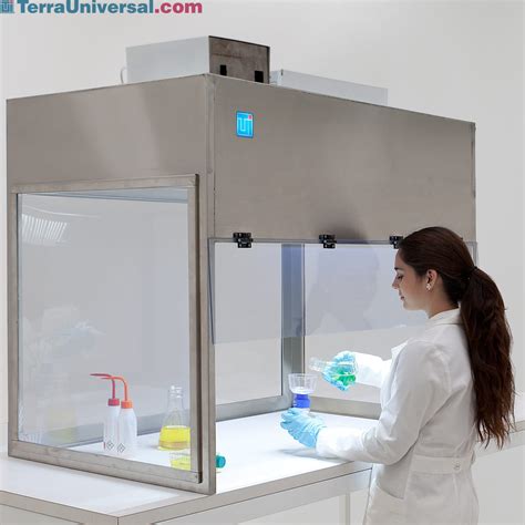 Laminar Flow Hoods Clean Benches