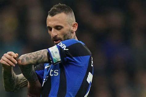 Nuova squadra per Brozovic c è l offerta addio Inter