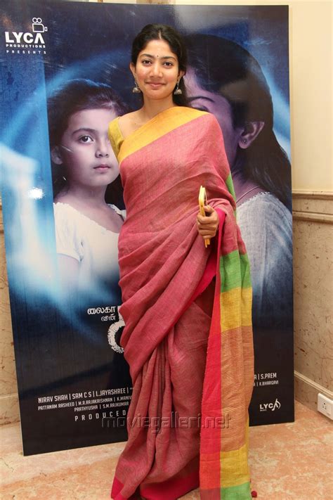 Stylish Looks In Sarees Of Sai Pallavi Iwmbuzz