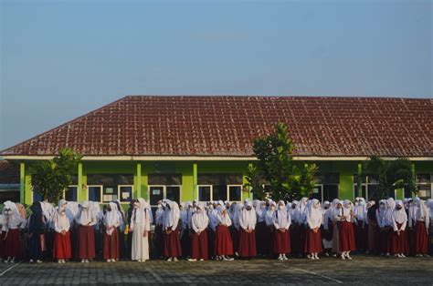 Mts Negeri Bandar Lampung Gelar Upacara Kegiatan Matsama Siswa Kelas