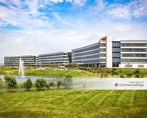 Grainger Corporate Headquarters - 14441 West Illinois Route 60, Lake Forest, IL | Office Building