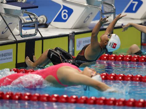 港隊奪亞殘運首獎牌 吳卓恩女子100米背泳s6奪銅 新浪香港