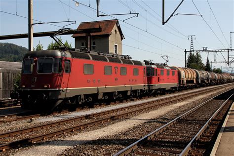 G Terzug Mit Sbb Lokomotive Re Amsteg Silenen Flickr