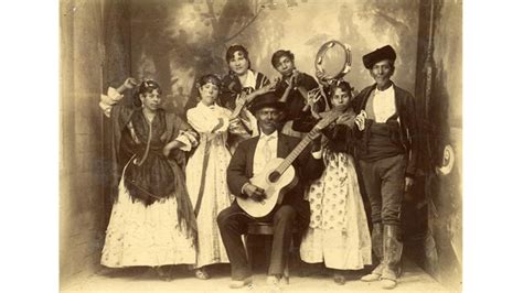 Zambras Gitanas Del Sacromonte