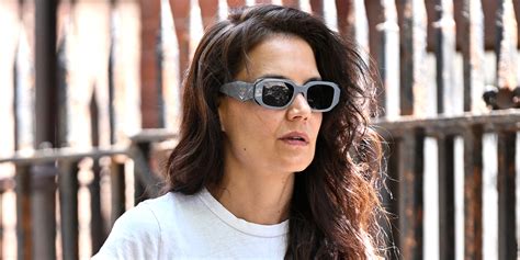 Omg Users Suspect Katie Holmes At 45is The Star Behind The Controversy Still In The Spotlight
