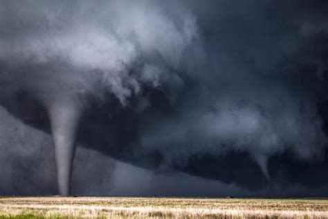 Comment Se Forme Une Tornade