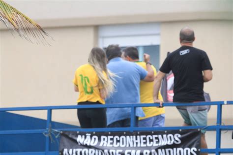 De Quarentena Marco Caruso Filma Passeata Em Frente A Casa Dele Mh