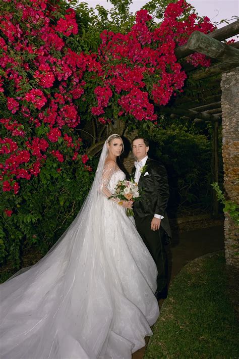Lele Pons Y Guaynaa Un Pastel Gigante Baile Con Chayanne Y Padrinos De Lujo En La Boda Latina