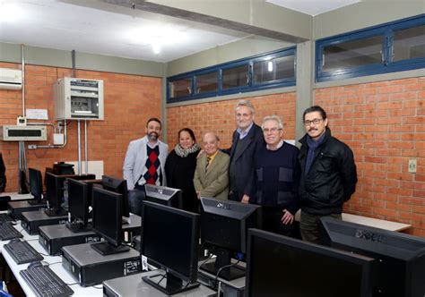 Escola Estadual De Ensino Fundamental William Richard Schisler - 10
