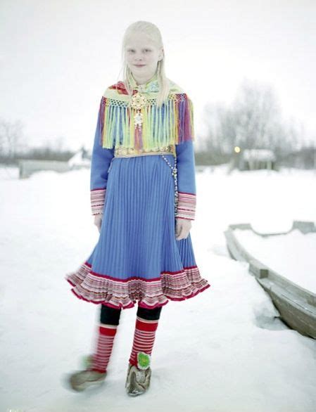 The People Who Walk With Reindeer | Traditional outfits, Sami people ...