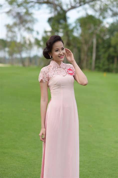 Thí sinh HH Việt Nam gợi cảm với bikini xanh