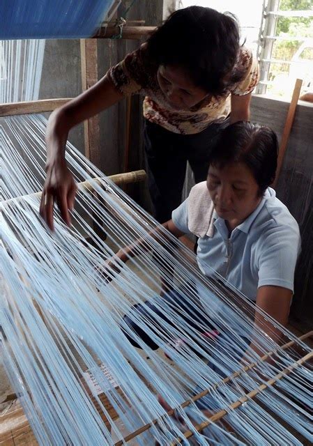 Mybeautifuliloilo Weaving Iloilo For The Indigenous Fiber Fashion Fair