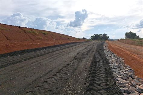 Pavimentação Entre Imbaú E Reserva Continua Avançando Neste Final De