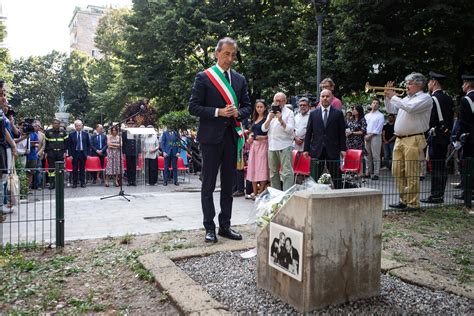 Milano Alla Commemorazione Di Paolo Borsellino Un Lungo Applauso