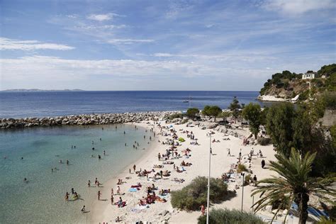 C Est L T Marseille Corbi Re La Plage Populaire La Provence