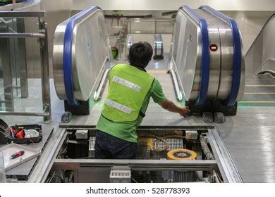 676 Repair Escalator Images, Stock Photos & Vectors | Shutterstock