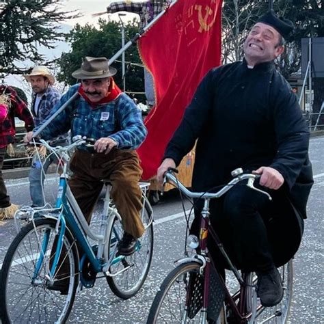 Teatro Delle Maschere E Carri Allegorici Ecco Gli Appuntamenti Di