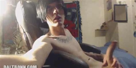 Watch Hundreds Of Free HD Porn Videos With Daltronn Try It Free Full