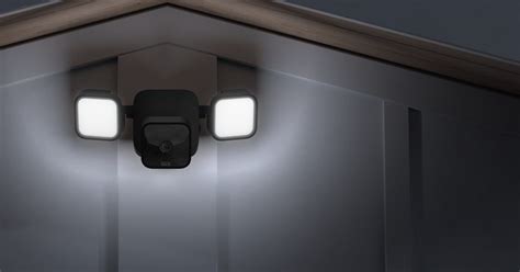 Amazon's $40 Blink Floodlight Camera mount challenges rival Google Nest ...