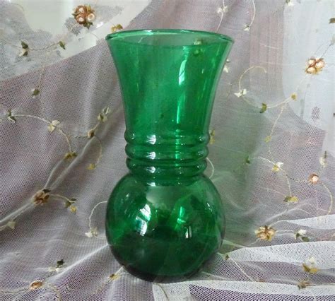 Vintage Green Glass Vase Emerald Green Glass 6 14 Etsy