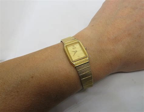 Vintage Gold Tank Seiko Quartz Ladies Watch Vintage Large Wrist Watch Japan Watch Vintage