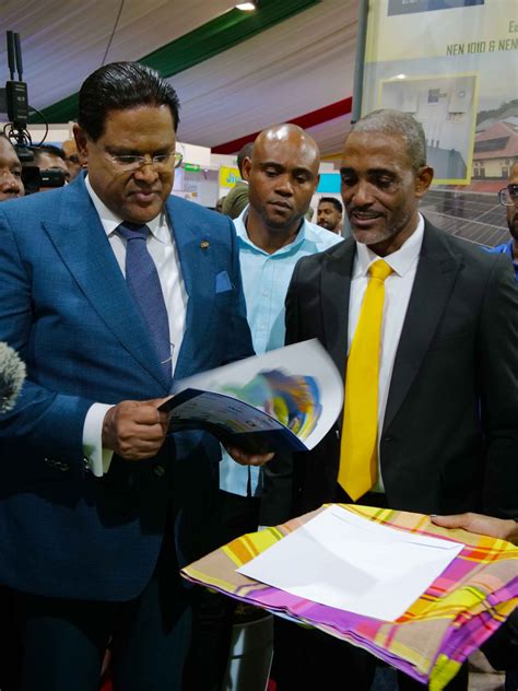 Suriname President Receives the first preview of Suriname Energy Guide