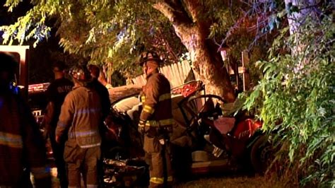 Driver Dies After Car Slams Into Tree Woai