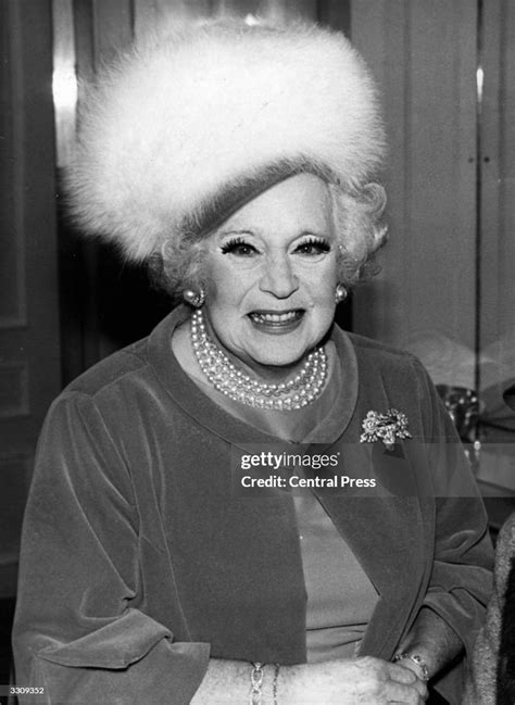 English Romance Novelist Dame Barbara Cartland News Photo Getty Images