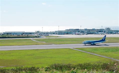 石垣空港 中型機対応へ 駐機場拡張、来月中に発注 八重山毎日新聞社