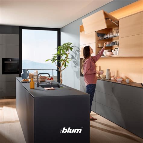 ФУРНИТУРА BLUM