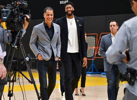 Anthony Davis Rob Pelinka Called Me Every 30 To 45 Minutes During