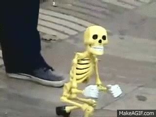 Skeleton GIF - Find & Share on GIPHY