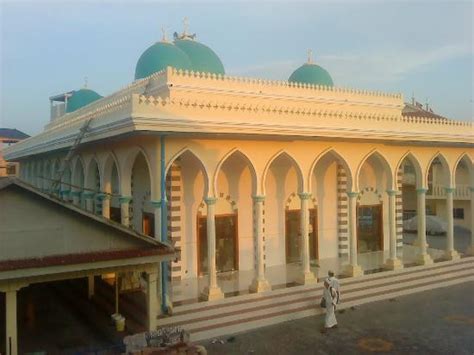 Darussalam Mosque Masjid Darussalam Phnom Penh Tripadvisor