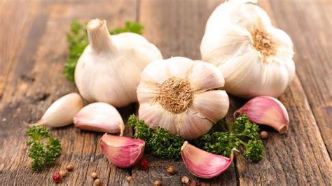 How Many Cloves Are In A Head Of Garlic