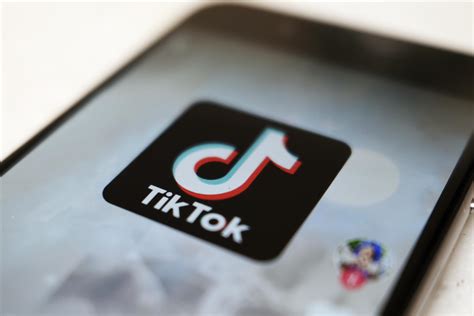 Tiktok To Let Users Shop Through App With Shopify Deal Ap News