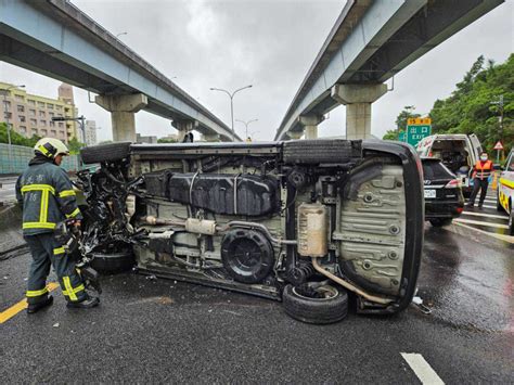 快訊／颱風天不平靜！國1內湖北上152k小客車翻覆 4人輕傷送醫 社會 Ctwant