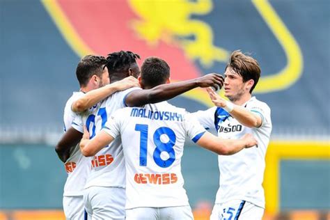 Atalantas Duvan Zapata L Celebrates Teammates Editorial Stock Photo