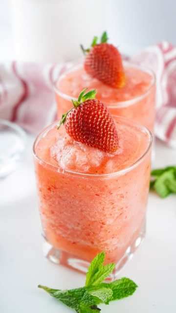 Virgin Strawberry Daiquiri Mocktail - JCP Eats