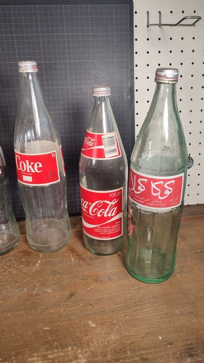 Wunderschöne alte COCA COLA FLASCHEN 1979 1990 ca Kaufen auf Ricardo