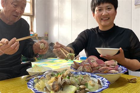 做道汤鲜味美的冬瓜花蛤汤，低卡低脂，清爽解腻，好喝不胖凤凰网视频凤凰网