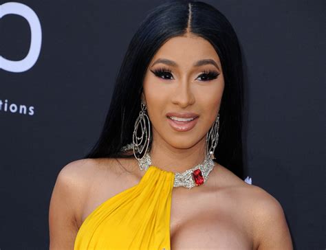 BoobsOutForCardi Trends After Cardi B Accidentally Posts Nude Photo