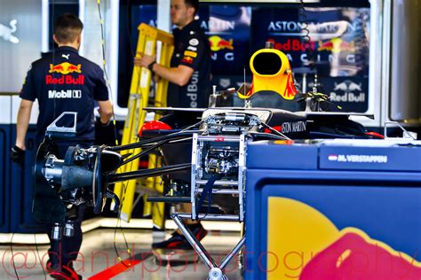 F Pit Lane Australian Grand Prix Pit Lane Dom Puglisi Flickr