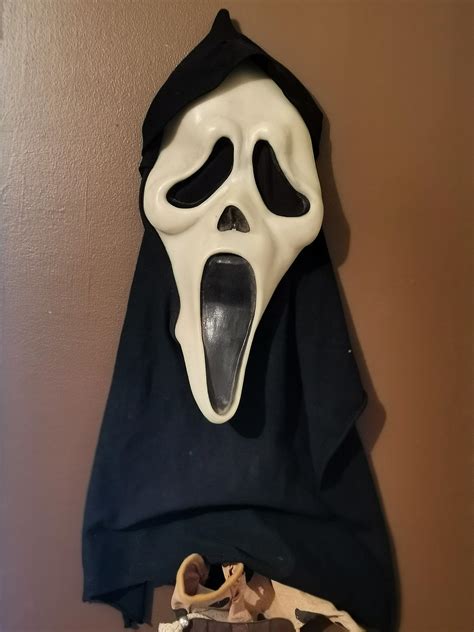 Pre-Scream Ghostface Mask : r/Scream