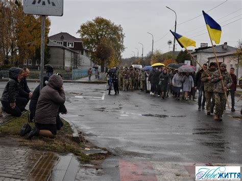 І небо плакало за ним: в останню дорогу провели 32-річного Героя з ...