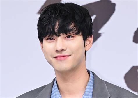 Profil Ahn Hyo Seop Bintang Dr Romantic Business Proposal